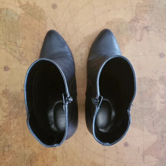 *LEATHER Booties,  Size 8, Black - Picture 4 of 12
